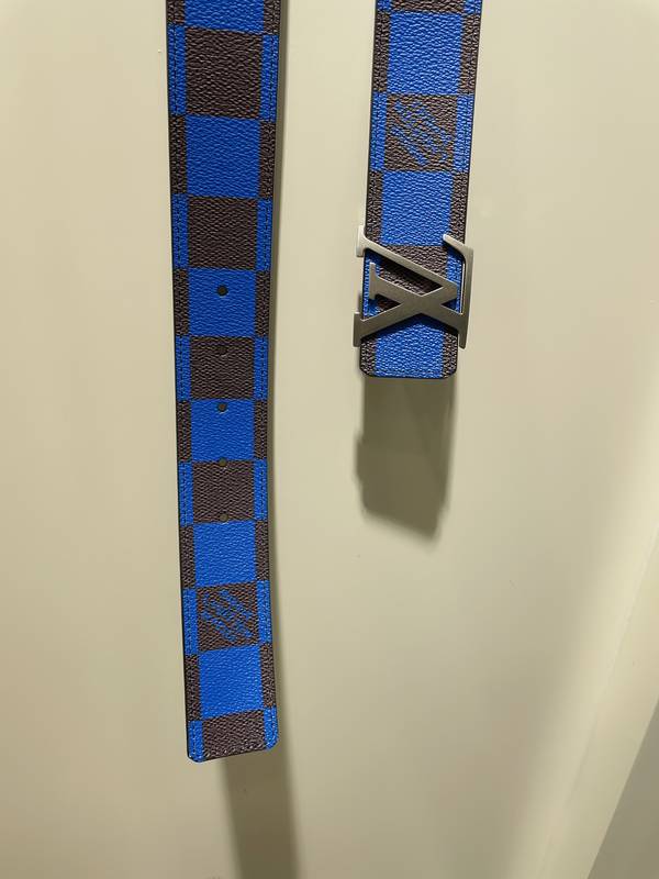 Louis Vuitton 40MM Belt LVB00340